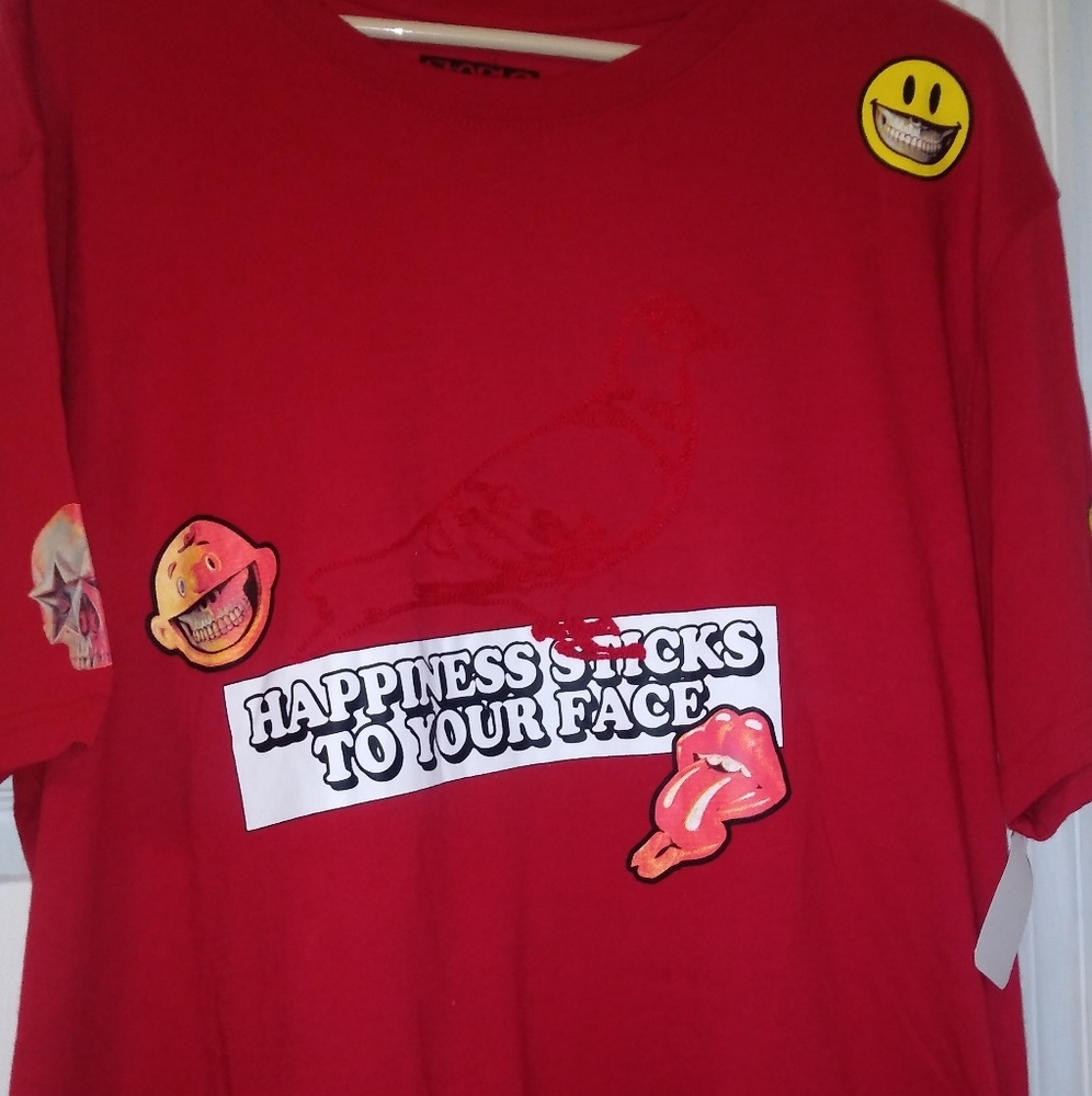 Staple tee